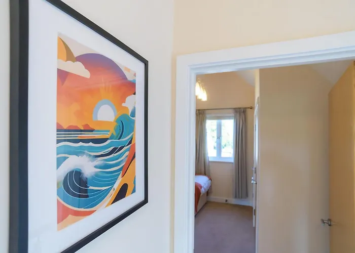 Luxurious 3 Bedroom New England Style Villa - Trewhiddle V7