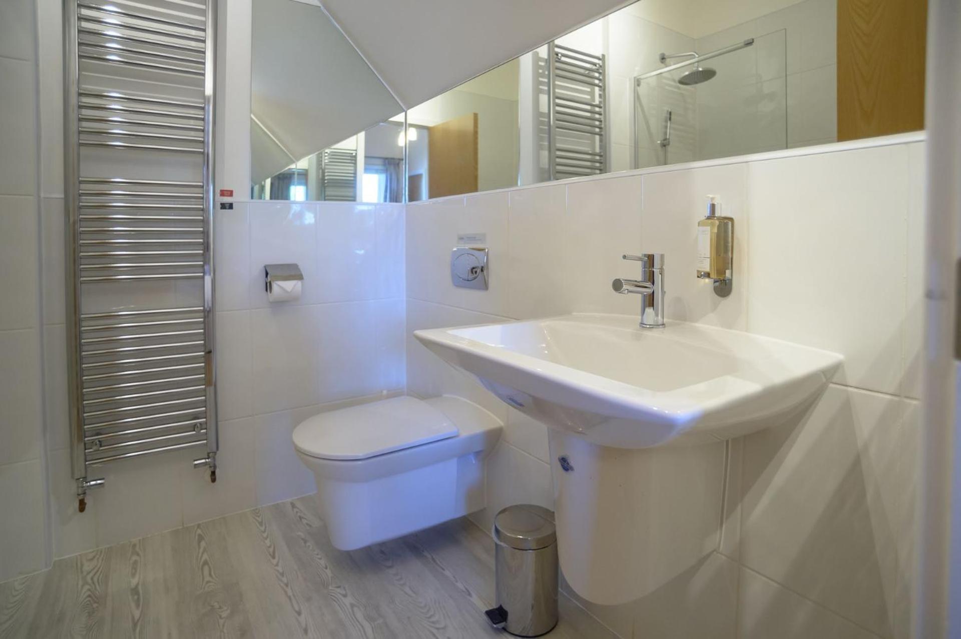 Luxurious 3 Bedroom New England Style - Trewhiddle V7 Holiday home
