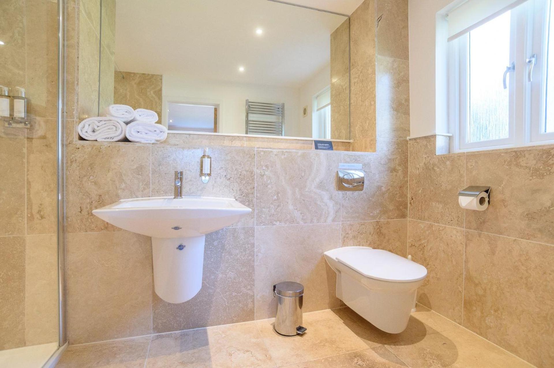 Luxurious 3 Bedroom New England Style - Trewhiddle V7 Holiday home St Austell